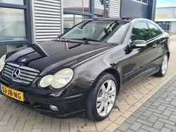 Zwart Gebruikt 2002 Mercedes C230 Coupé | € 2.250 (Goede deal)