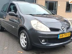 Grijs Gebruikt 2006 Renault Clio II Expression Hatchback | € 899 (Goede deal)