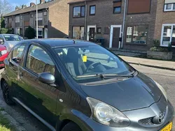 Grijs Gebruikt 2005 Toyota Aygo Hatchback | € 2.000 (Duur)