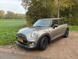 Grijs (metallic) Gebruikt 2016 Mini ONE Hatchback | € 6.199