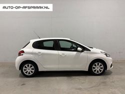 Wit Gebruikt 2015 Peugeot 208 Access Hatchback | € 5.888 (Eerlijke prijs)