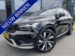 Zwart Gebruikt 2022 Volvo XC40 R-Design SUV | € 29.950 (Eerlijke prijs)