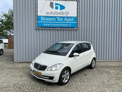Wit, metallic lak Gebruikt 2011 Mercedes A160 Business MPV | € 7.950 (Duur)