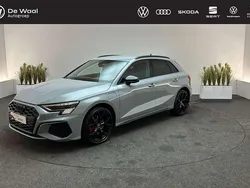 Grijs Gebruikt 2022 Audi A3 Sportback e-tron S-Line Sedan | € 35.900 (Eerlijke prijs)