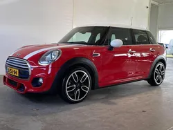 Rood Gebruikt 2015 Mini Cooper Hatchback | € 14.950 (Eerlijke prijs)
