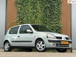Grijs Gebruikt 2001 Renault Clio II Hatchback | € 3.750 (Duur)