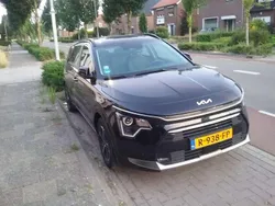 Zwart Gebruikt 2022 Kia Niro SUV | € 27.500 (Eerlijke prijs)