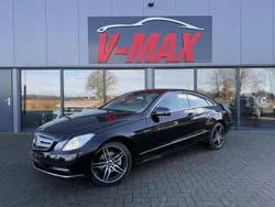 Zwart Gebruikt 2010 Mercedes E200 Elegance Coupé | € 10.750 (Eerlijke prijs)