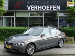 Grijs Gebruikt 2016 BMW 330 Luxury Line Sedan | € 14.950 (Eerlijke prijs)