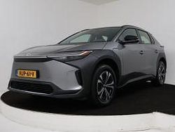 Grijs Gebruikt 2025 Toyota bZ4X Active SUV | € 37.945 (Goede deal)