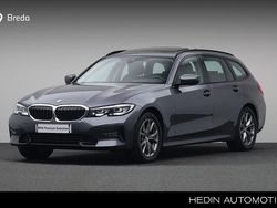 Grijs Gebruikt 2020 BMW 318 Executive Stationwagen | € 31.880 (Eerlijke prijs)
