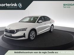 Wit Gebruikt 2024 Skoda Octavia Business Line Hatchback | € 33.450 (Iets duurder)