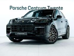 Zwart (metallic) Gebruikt 2024 Porsche Cayenne SUV | € 109.900