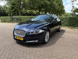 Blauw Gebruikt 2014 Jaguar XF Sedan | € 17.950