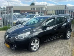 Zwart, metallic lak Gebruikt 2015 Renault Clio IV Expression Hatchback | € 5.990 (Eerlijke prijs)