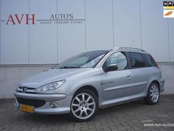 Grijs Gebruikt 2004 Peugeot 206 Quiksilver Stationwagen | € 2.250 (Iets duurder)