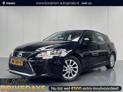 Zwart Gebruikt 2017 Lexus CT200h Hatchback | € 16.950 (Eerlijke prijs)