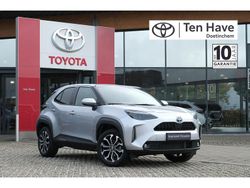 Grijs Gebruikt 2022 Toyota Yaris Cross Edition SUV | € 27.400 (Eerlijke prijs)