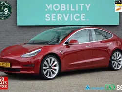Rood Gebruikt 2019 Tesla Model 3 Performance Sedan | € 24.364 (Eerlijke prijs)