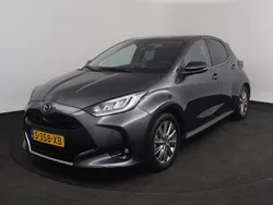 Lead grey (grijs metallic) Gebruikt 2023 Mazda 2 Hatchback | € 23.450 (Eerlijke prijs)