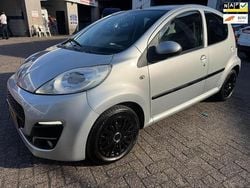 Grijs Gebruikt 2012 Peugeot 107 Active Hatchback | € 5.250 (Eerlijke prijs)