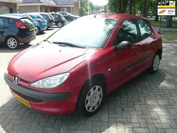 Rood Gebruikt 2005 Peugeot 206 Hatchback | € 750 (Super prijs)