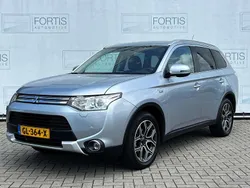 Grijs Gebruikt 2015 Mitsubishi Outlander P-HEV Edition SUV | € 15.400 (Goede deal)