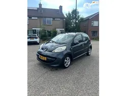 Grijs Gebruikt 2007 Peugeot 107 Urban Move Hatchback | € 1.650 (Eerlijke prijs)