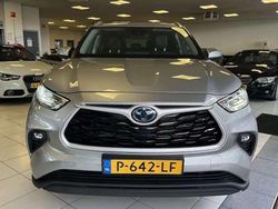 Grijs Gebruikt 2022 Toyota Highlander Style SUV | € 48.900