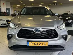 Grijs Gebruikt 2022 Toyota Highlander Style SUV | € 49.900