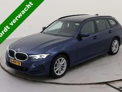 Blauw Gebruikt 2023 BMW 318 Stationwagen | € 33.500 (Goede deal)