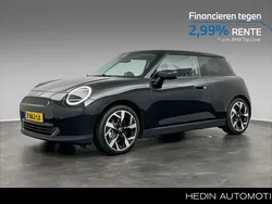 Zwart Gebruikt 2024 Mini Cooper SE Classic Hatchback | € 33.880