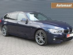 Blauw Gebruikt 2016 BMW 318 Executive Stationwagen | € 16.900 (Iets duurder)