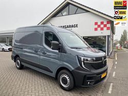 Grijs Gebruikt 2024 Renault Master Van | € 36.950 (Goede deal)