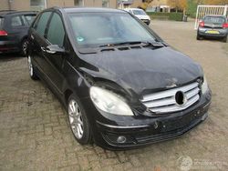 Zwart Gebruikt 2007 Mercedes B150 MPV | € 1.950