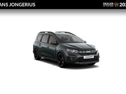 Cedar green (groen mica) Nieuw 2025 Dacia Jogger Extreme MPV | € 28.850 (Eerlijke prijs)