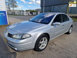 Grijs Gebruikt 2006 Renault Laguna II Hatchback | € 899 (Eerlijke prijs)