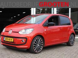 Oranje Gebruikt 2014 VW up! Groove Hatchback | € 8.999 (Iets duurder)