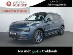 Blauw, metallic lak Gebruikt 2022 Lynk & Co 01 SUV | € 27.445 (Eerlijke prijs)