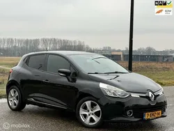 Zwart Gebruikt 2014 Renault Clio IV Expression Hatchback | € 4.900