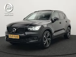 Zwart Gebruikt 2020 Volvo XC40 R-Design SUV | € 29.440 (Eerlijke prijs)