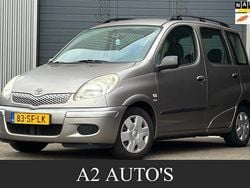Grijs Gebruikt 2005 Toyota Yaris Verso Sol MPV | € 2.950 (Eerlijke prijs)