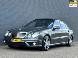 Grijs, metallic lak Gebruikt 2008 Mercedes E63 AMG AMG Sedan | € 22.950