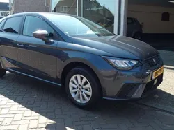 Grijs Gebruikt 2024 Seat Ibiza Style Hatchback | € 18.500 (Goede deal)
