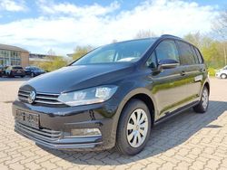 Zwart Gebruikt 2023 VW Touran Comfortline MPV | € 36.941 (Eerlijke prijs)