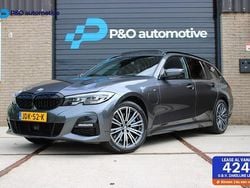 Grijs Gebruikt 2021 BMW 330 M Sport Stationwagen | € 30.995 (Goede deal)