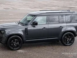 Grijs, metallic lak Gebruikt 2021 Land Rover Defender Carpathian Edition SUV | € 79.950
