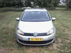 Zilver, metallic lak Gebruikt 2009 VW Golf VI Comfortline Hatchback | € 10.950
