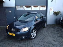 Blauw (metallic) Gebruikt 2010 VW Golf Plus Highline MPV | € 3.950