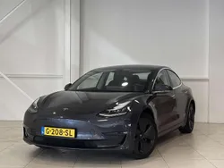Grijs, metallic lak Gebruikt 2019 Tesla Model 3 Long Range AWD Sedan | € 18.900 (Eerlijke prijs)